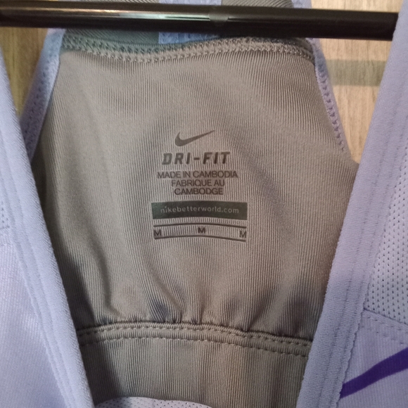 2 Nike dri-fit tank tops. Small w/ built in support bras. - Picture 7 of 16